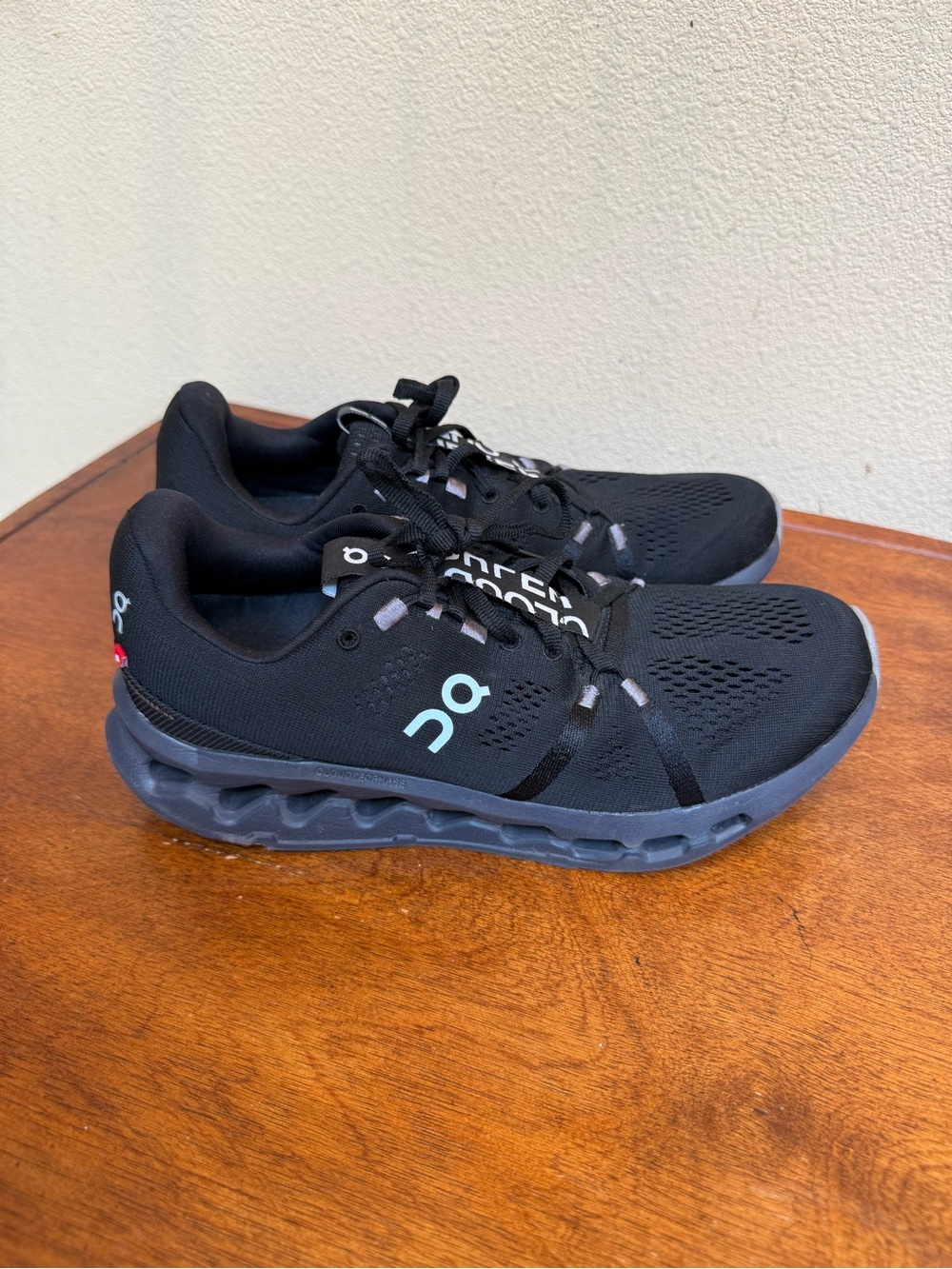 On Cloud Cloudsurfer Women's Size 9